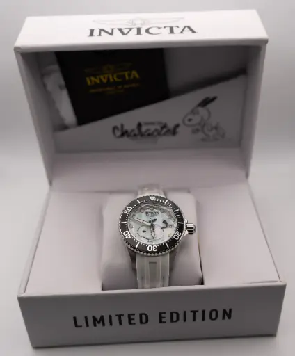 Invicita Character Collection Snoopy (Model 24825)